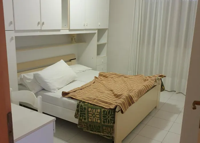 Le Caravelle Lägenhet *